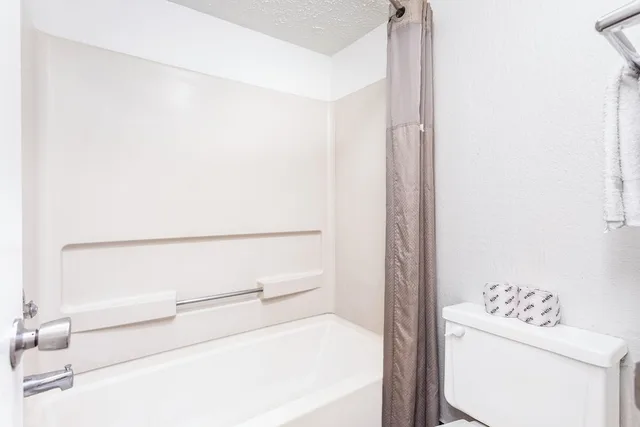 غرفة بسرير كينج، Relax Inn by OYO Columbus OH I 70 10/10