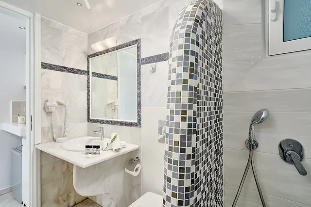 Superior, Apartment, Jetted Tub, Merovigliosso Studios And Apts 3/3