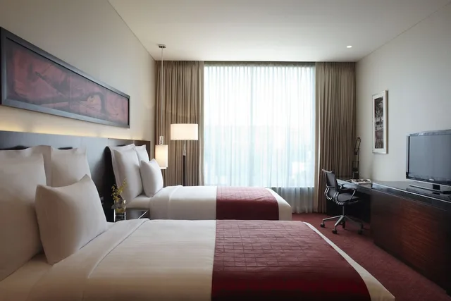 غرفة أساسية بسريرين كوين بإطلالة على الجبل، Jw Marriott Hotel Pune 1/2
