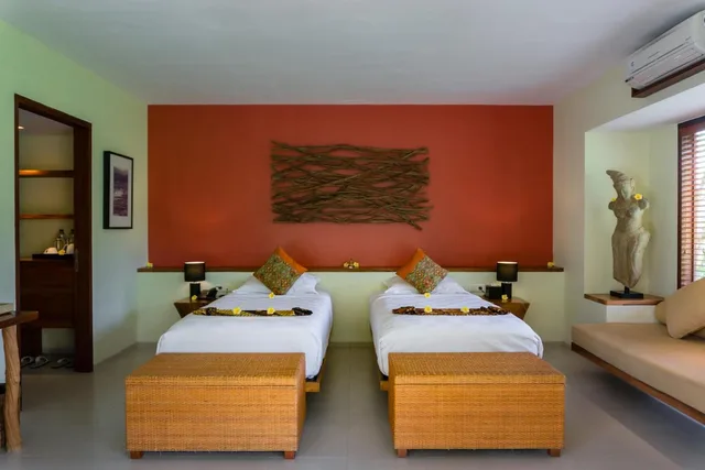 غرفة قياسية بسرير كينج بإطلالة على المسبح، Villa Sabandari 4/9