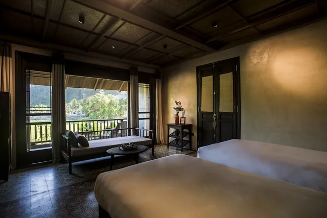 Mountain, King Bed, Terrace، Tam Coc Garden 2/8