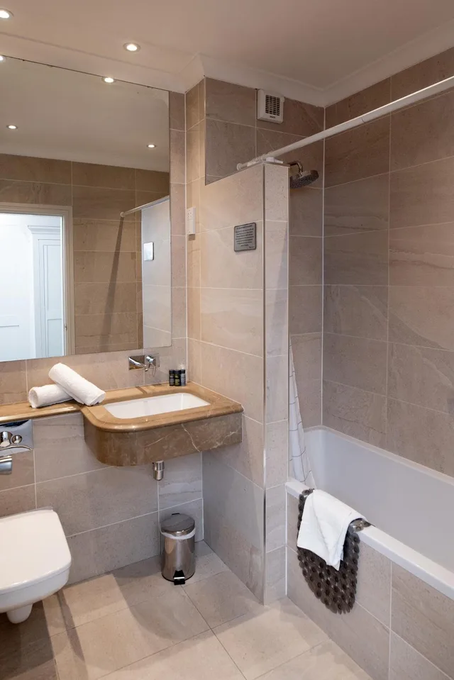 غرفة بسرير مزدوج أو سريرين منفصلين، Whitford House Hotel 6/6