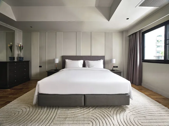 جناح استوديو ديلوكس بسرير كينج وسرير فردي بغرفتي نوم، Floral Court Hotel and Residence 4/8