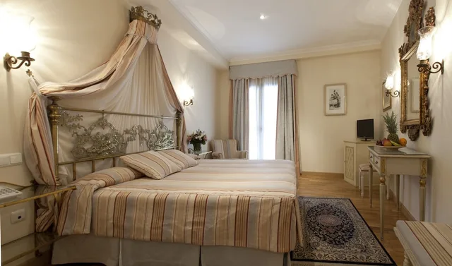 Superior, Double Bed, Dona Maria 2/10