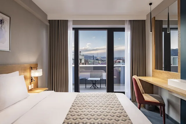 غرفة سوبيريور بسريرين منفصلين، Clocks Hotel Tbilisi 1/5