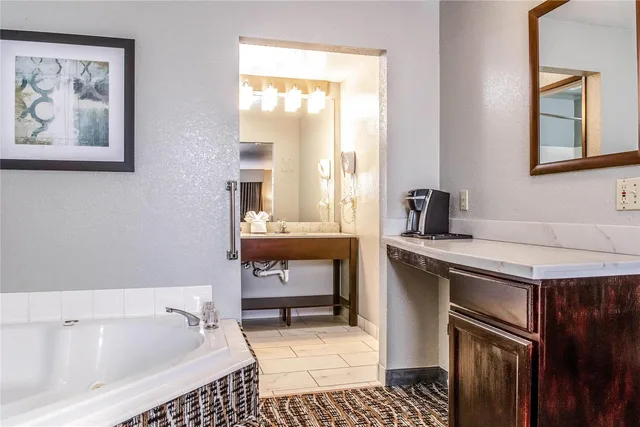 جناح بسرير كينج، Clarion Hotel By Humboldt Bay 5/5