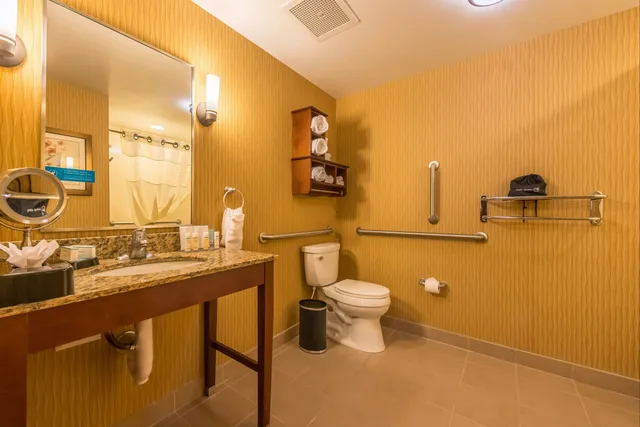 استوديو بسرير كينج لذوي الإعاقة، Hampton Inn & Suites Boulder North 4/4