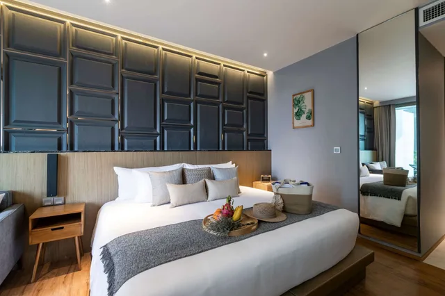 Deluxe, King Bed, Pool View, Wyndham Grand Nai Harn Beach Phuket 2/10
