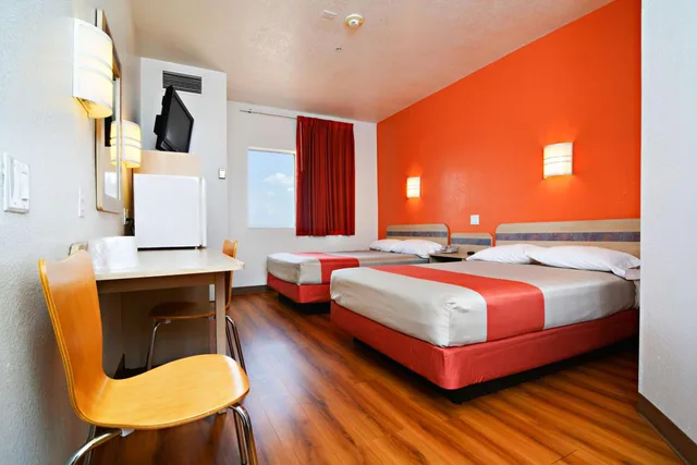غرفة رباعية، Motel6 Benson, AZ 3/10