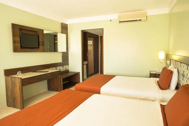 Inner, Standard, King Bed, with View، Gran Hotel Stella Maris Urban Resort and Conventions 5/7
