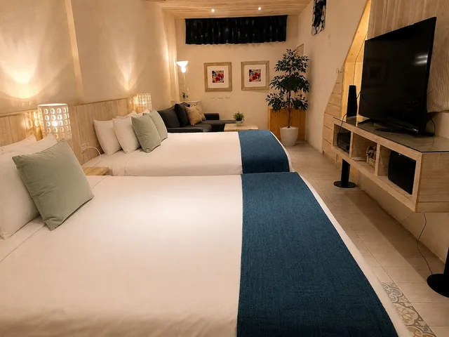 غرفة قياسية رباعية بسريرين مزدوجين، Azure Inn 2/10