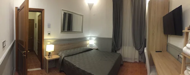 غرفة قياسية ثلاثية، Hotel Alinari 7/8