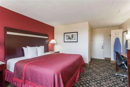 غرفة بسرير كوين، Comfort Inn Philadelphia International Airport West 1/1