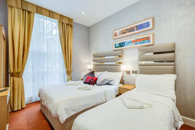 غرفة قياسية ثلاثية، Admiral Hotel at Park Avenue (ex Admiral Hotel) 1/2