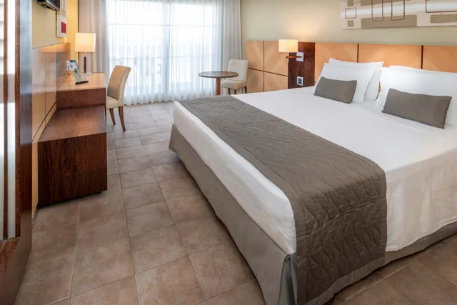 غرفة فاخرة بسرير مزدوج بإطلالة على البحر، SERHS Natal Grand Hotel & Resort 1/6