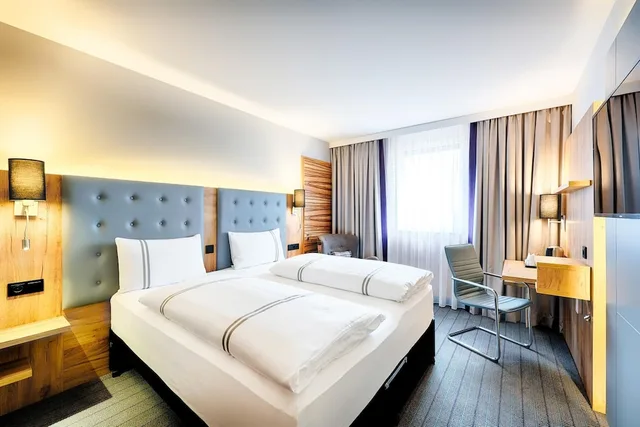 غرفة قياسية بسريرين منفصلين، Premier Inn Lindau Hotel 5/7