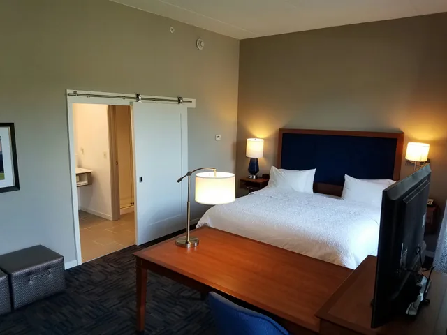 استوديو بسرير كينج، Hampton Inn & Suites Newburgh Stewart Airport 1/4
