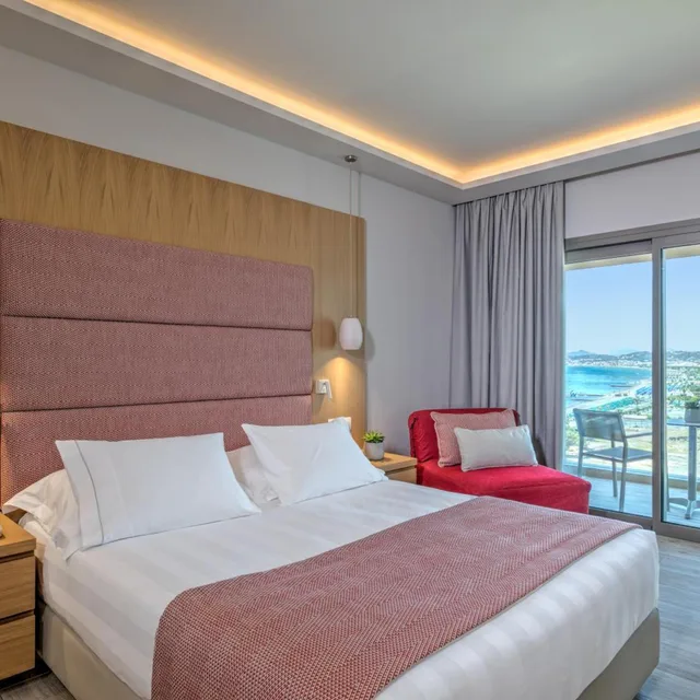 Room, Double Bed, Side Sea View، Amada Colossos Resort 1/7