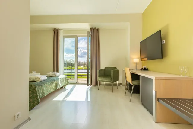 غرفة سوبيريور بسرير مزدوج بشرفة، Meri Spa Hotel 9/10