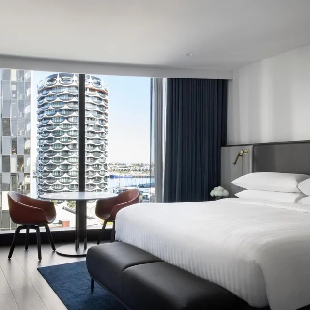 غرفة بريميوم بسرير كينج، Melbourne Marriott Hotel Docklands 3/10