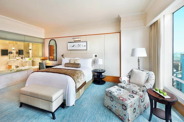 غرفة كلوب بسرير كينج مع دخول الصالة، The Ritz Carlton Dubai International Financial Centre 8/10