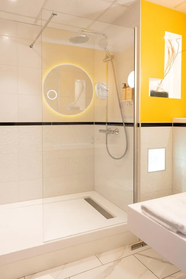 Superior, Single Bed, 3 Beds, Convertible Double Bed، Mercure Forbach 4/5