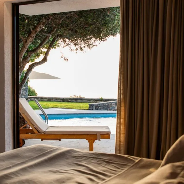 بنغل سوبيريور بغرفتي نوم، Elounda Mare Relais & Chateaux Hotel 2/3