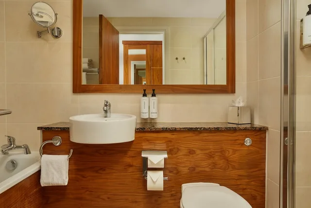 غرفة قياسية بسريرين مزدوجين، The Gateway Hotel Dundalk 2/2