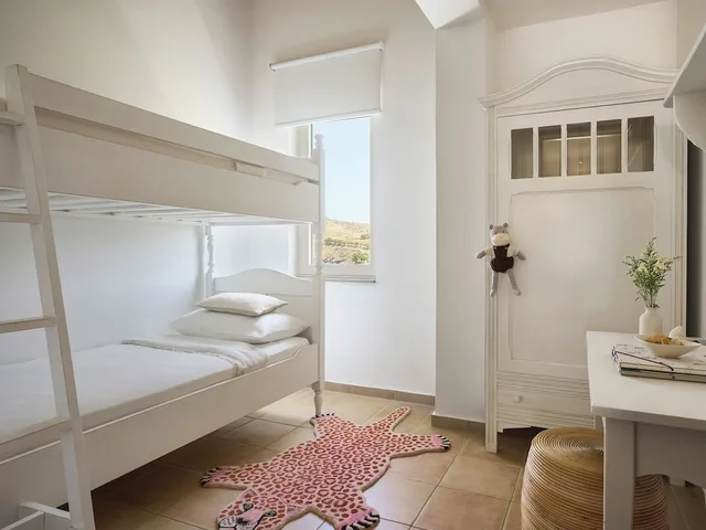 Suite, King Bed, 2 Bunk Beds, Sea Front، Grecotel Marine Palace & Aqua Park 4/4