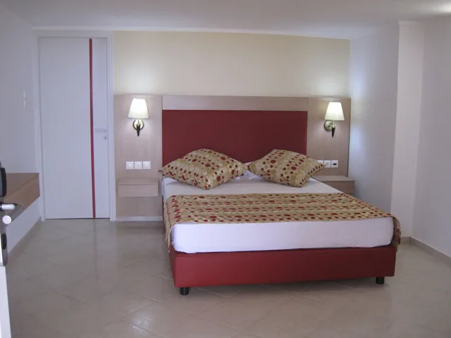 Lovenest, Studio, Queen Bed, Villa Medusa 3/8