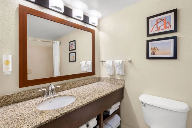 جناح بسريرين كوين، Comfort Suites Near Universal Orlando Resort 4/5