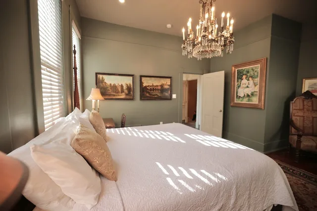 Premium, King Bed, Foley House Inn 1/9