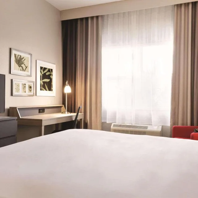 استوديو بسرير كينج مع أريكة، Country Inn & Suites by Radisson, Bradenton-Lakewood Ranch, FL 4/9