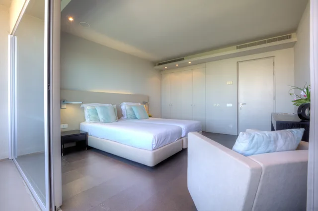 جناح بغرفتي نوم، The Pearl Troia 3/4