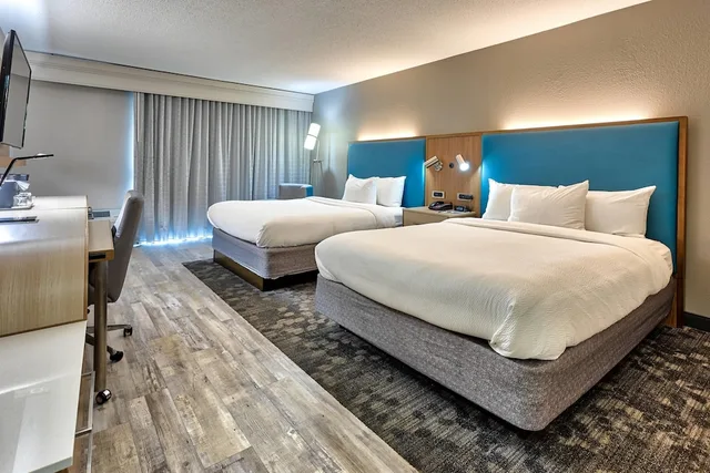 غرفة قياسية بسريرين كوين، Courtyard Hampton 2/4