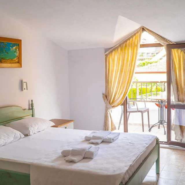 Room, Double or Twin Bed, Side Sea View، Diplomat Hotel 9/10