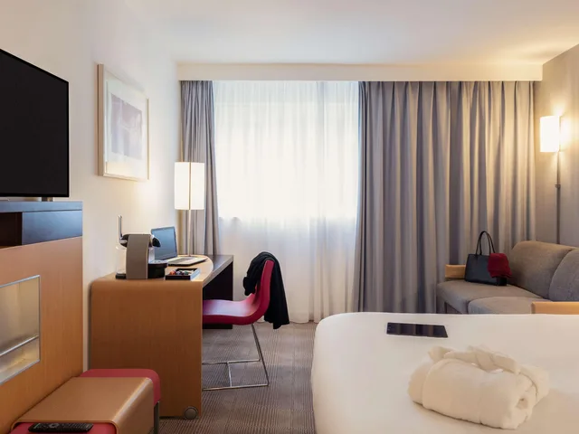 Executive, Double Bed, Novotel Roissy Saint-Witz 4/7
