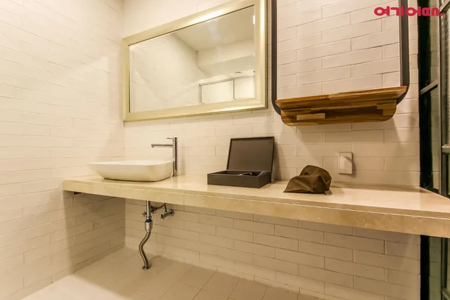 جناح عائلي، Hotel Ignis 5/10