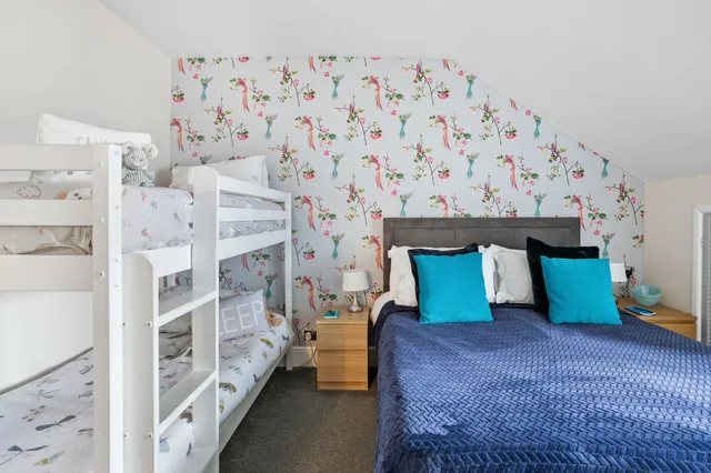 Family, King Bed, Bunk Bed, Cherwood Hotel 8/10