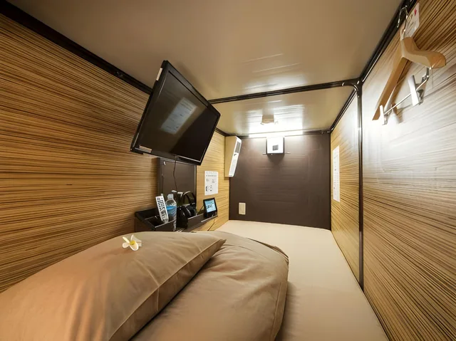 Lower, Male Only، Capsule Hotel Anshin Oyado Shinbashi 1/1