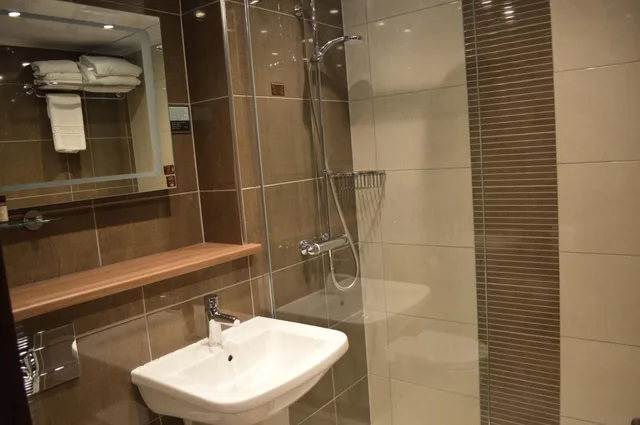 Room, Twin Beds, Loch View, Cruachan Hotel 10/10