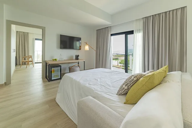 Mediterranean, Suite, King and Twin Beds, Sofa، Cabogata Beach Hotel Spa 1/10