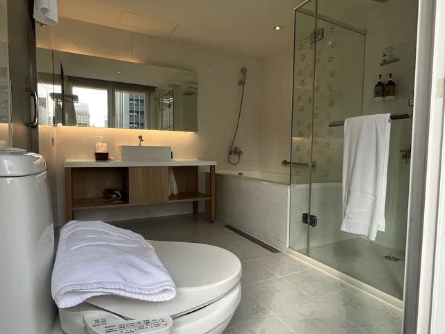غرفة تنفيذية بسرير كينج، Forward Hotel Taipei 3/3
