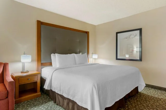Room, Queen Bed, Bathtub, Accessible, Best Western Plus Oak Harbor Hotel & Conference Center 4/6
