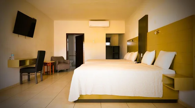 جناح، Hotel Paraiso del Desierto 2/6