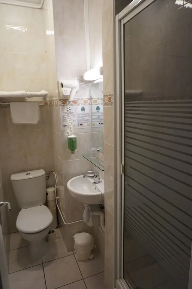 غرفة سوبيريور بسرير مزدوج، Comfort Hotel Alba Rouen 6/8