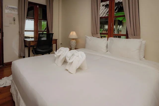 Superior, Cottage, King Bed, Pool or Sea Side, LONG BAY RESORT 3/5
