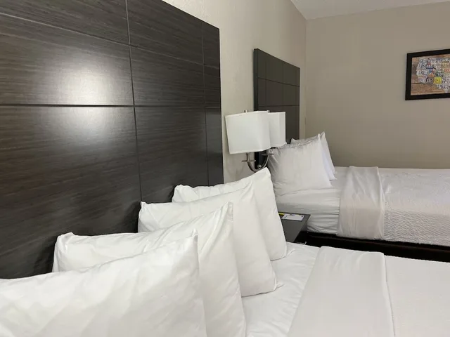 جناح بسريرين كوين، Days Inn by Wyndham Somerset PA I-70 I-76 10/10