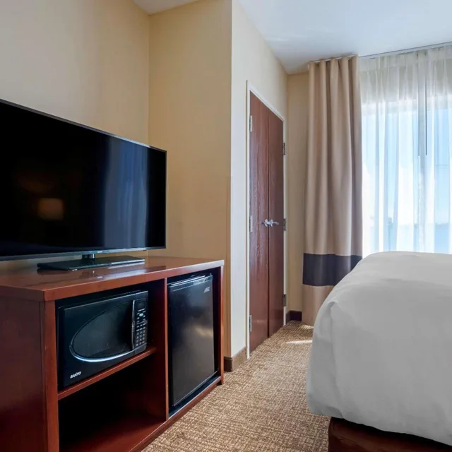 جناح بسرير كينج مع أريكة، Comfort Suites Foley - North Gulf Shores 7/9