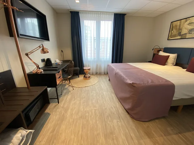 غرفة قياسية بسريرين منفصلين، BEST WESTERN DAM SQUARE INN 3/9